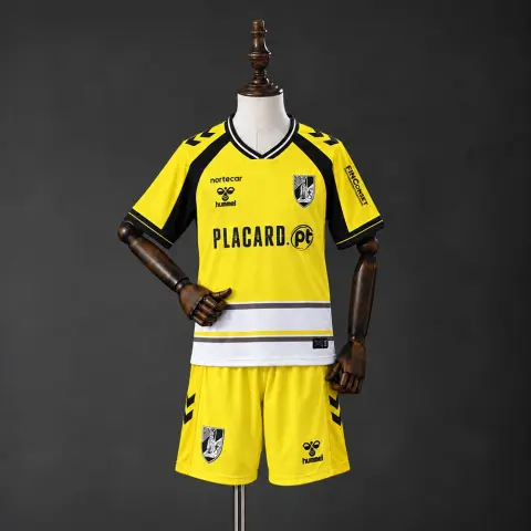 Conjunto Vitória de Guimarães Tercera Equipación 26/27 Niños