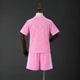 Conjunto Real Madrid Edición Especial Rosa 26/27 Niños