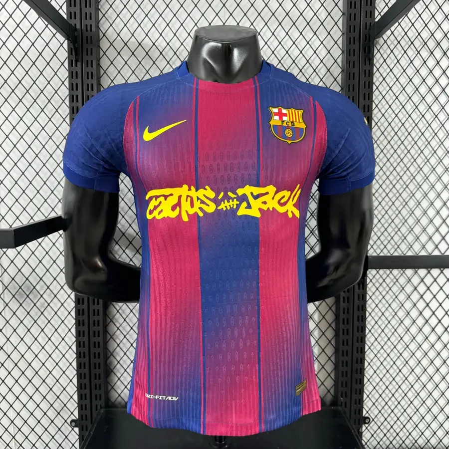 BARCELONA X TRAVIS PRIMERA EQUIPACIÓN 25/26 (VERSIÓN JUGADOR) - Bota de Oro Tienda