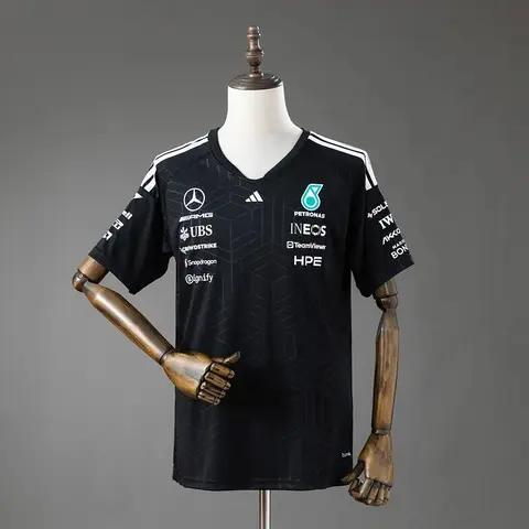 Camiseta Negra Mercedes AMG Fórmula 1 2026 Hombre