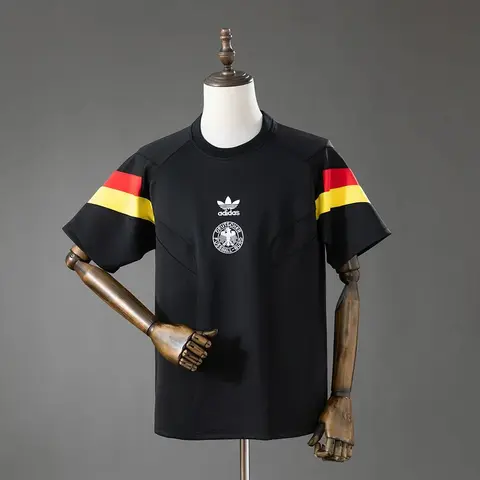 Camiseta Alemania Edición Casual Negra Retro