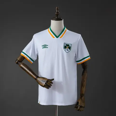 Camiseta Irlanda Edición Conmemorativa Blanca 26/27 Hombre