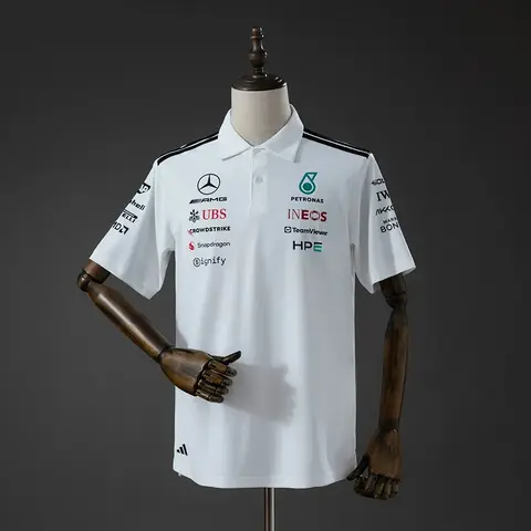 Camisa Polo Branca Mercedes AMG Fórmula 1 2026 · Masculina
