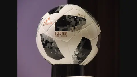 Bola de futsal fotografada em 2018. Imagem de arquivo para ilustrar a modalidade; não corresponde à convocatória atual.