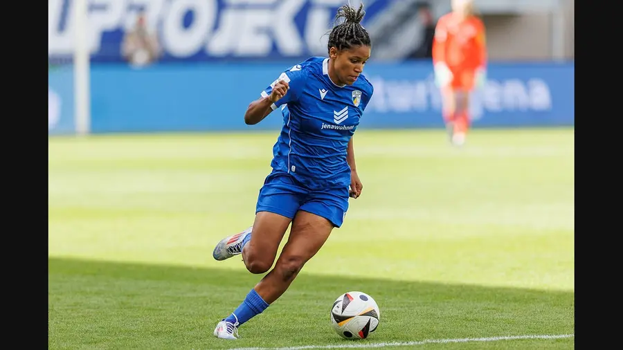 Josephine Bonsu · Carl Zeiss Jena – VfL Wolfsburg · Archivfoto, 2024-09-14.