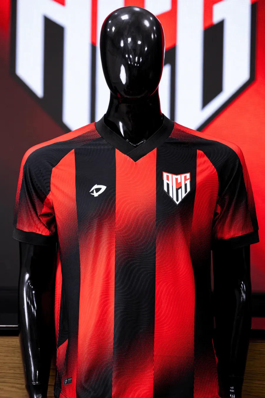 Atlético-GO 2026/27: Rote und schwarze Farbverläufe
