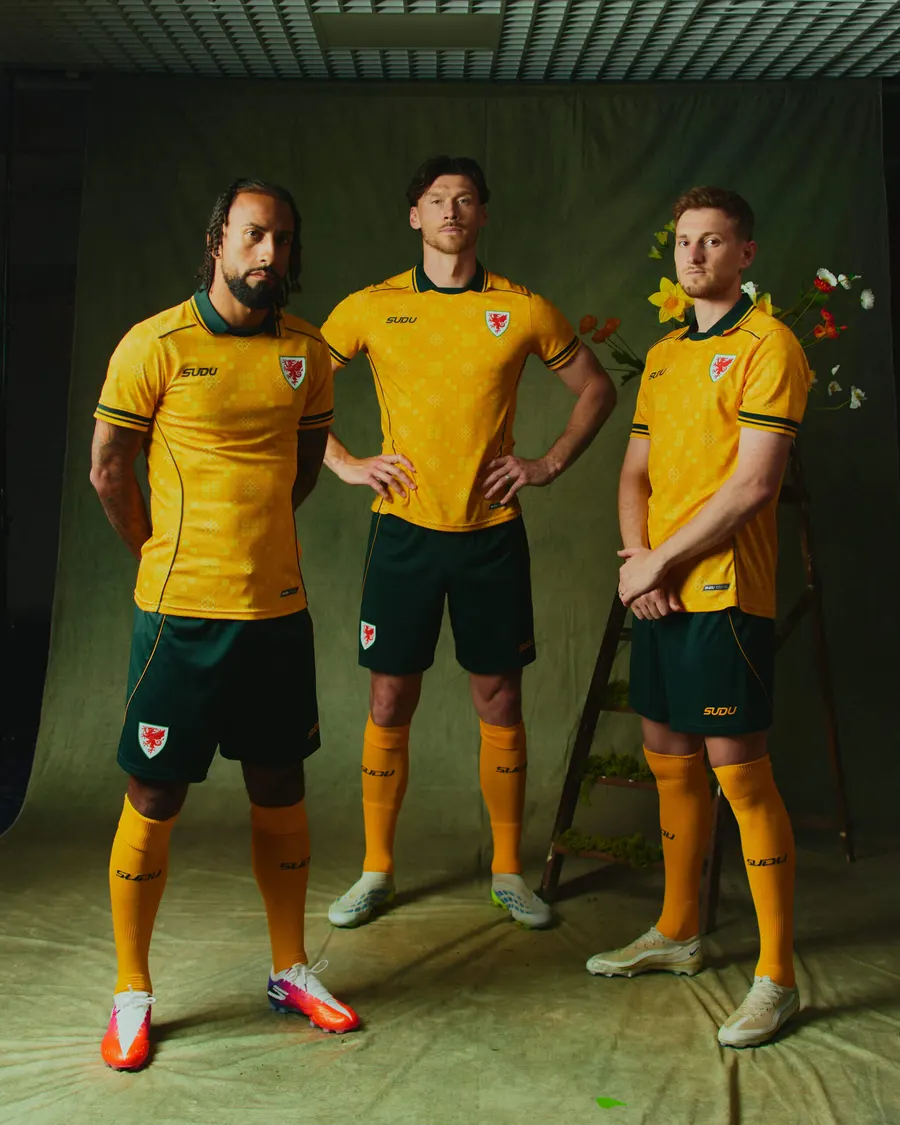 Wales 2026/27: yellow and green on the away shirt