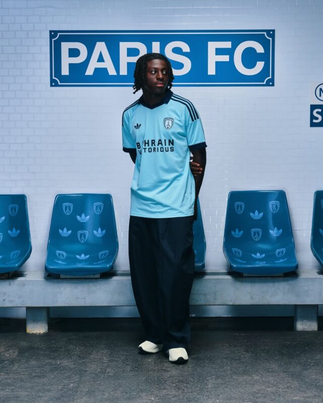 Presentation beside the bench — Paris FC 2026/27
