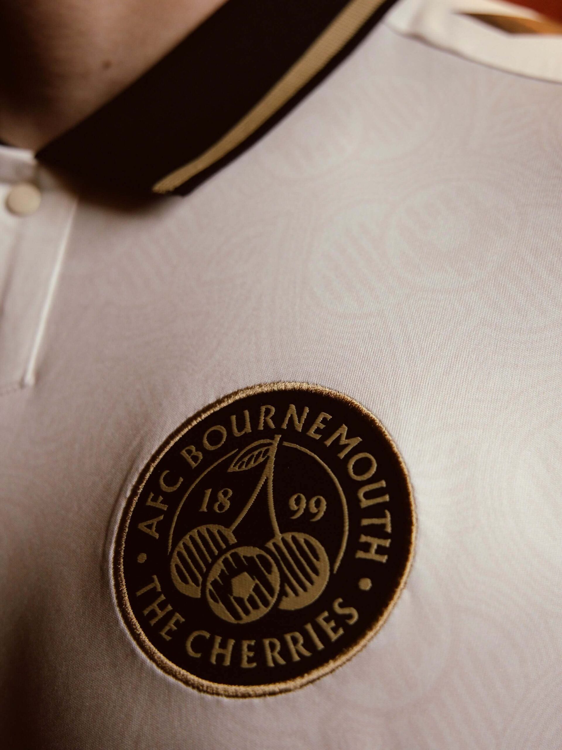 Round crest — Bournemouth 2026/27