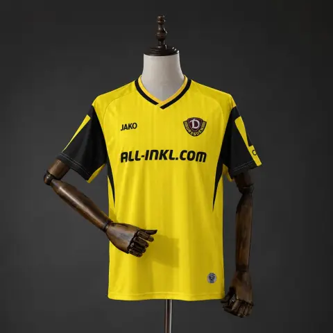 Dynamo Dresden Home Shirt 26/27
