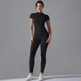 Volupie Zip Jumpsuit | Mono Deportivo Manga Corta con Cremallera