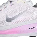 Nike Air Zoom Vomero 18 White and Pink Running Shoes - White/Lilac