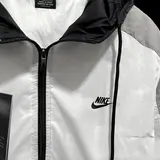 Nike White and Black Windbreaker Jacket - White/Black