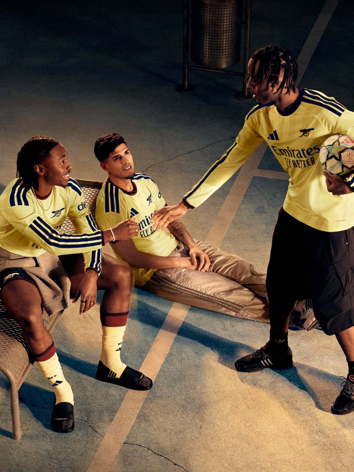 Arsenal 2026/27: yellow returns on the third shirt — Kit details.