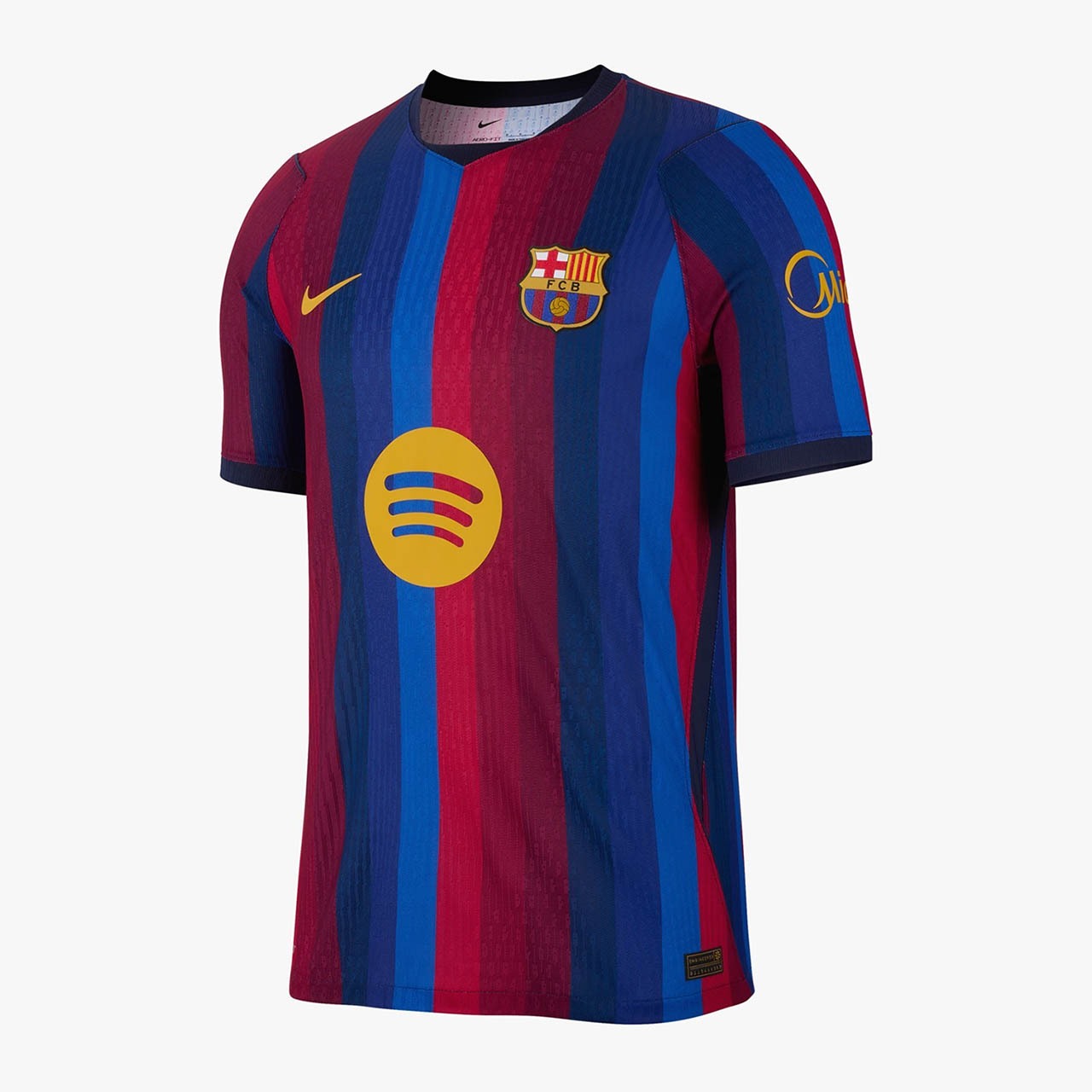 Barcelona 2026/27: familiar stripes gain depth — Kit details.