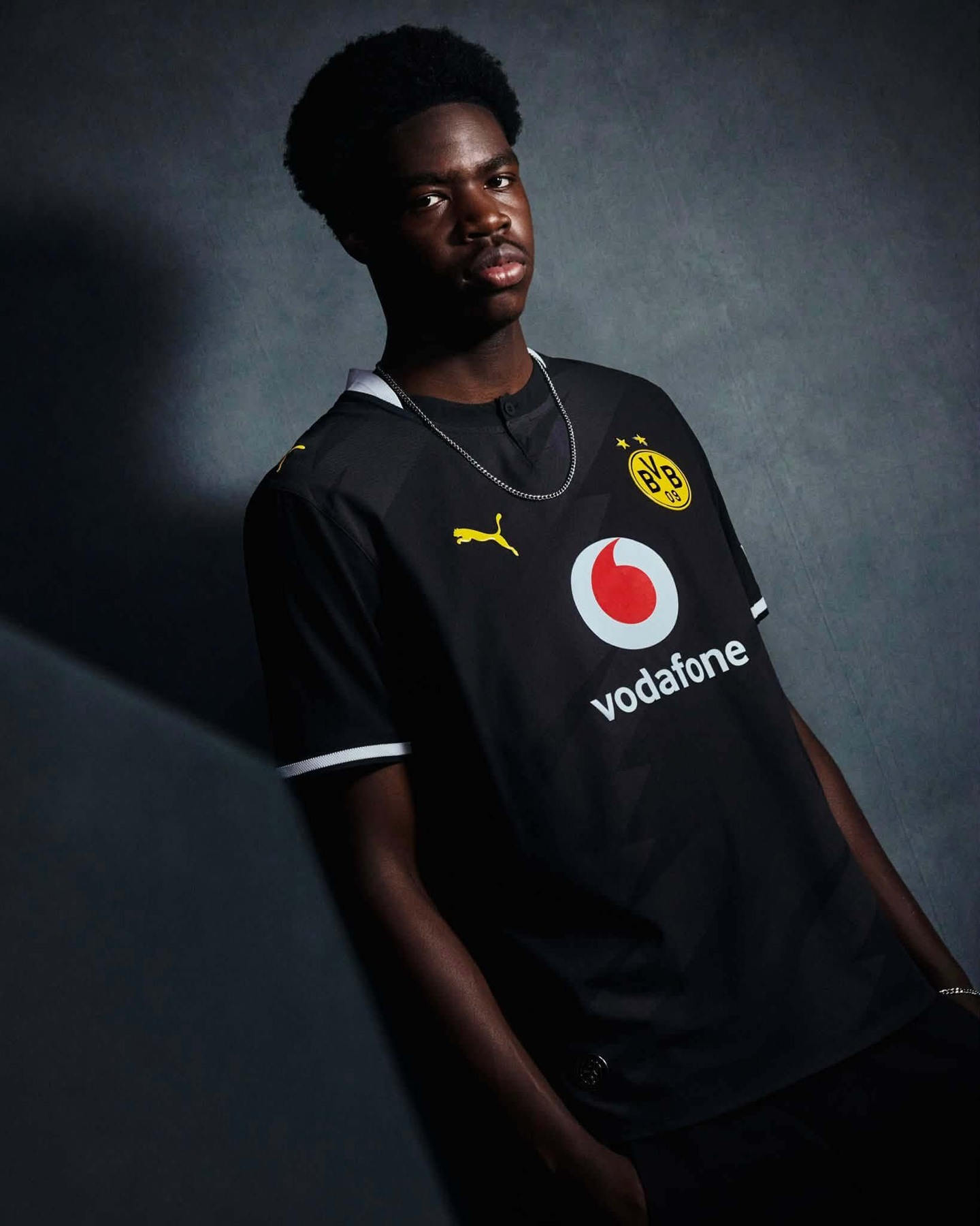 Dortmund 2026/27: black and yellow highlights on the road — View of the kit.
