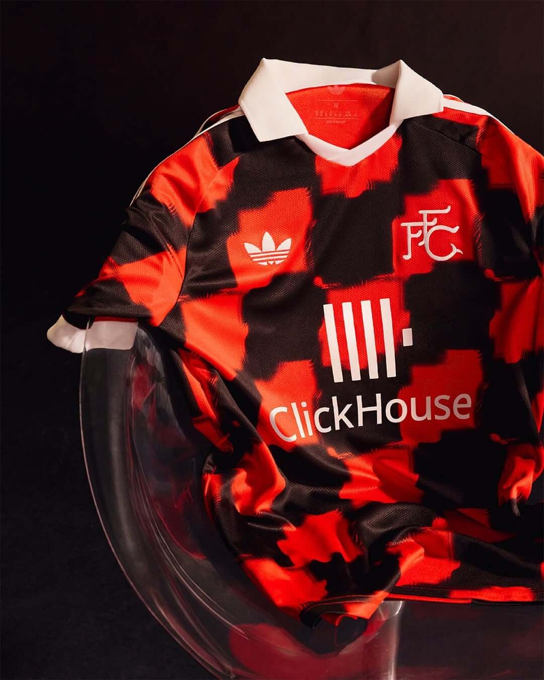 Fulham 2026/27: the red-and-black checkerboard returns — View of the kit.