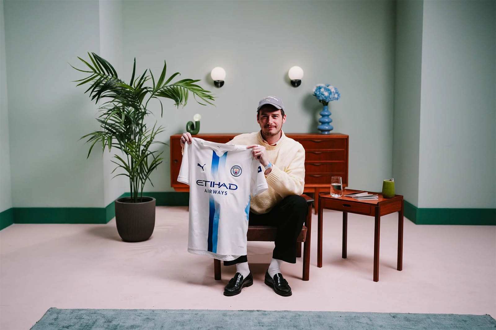 Manchester City 2026/27: a third shirt chosen by supporters — Kit details.