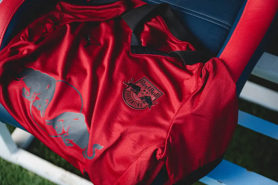 Bragantino 2026/27: wine and black for the third kit · 6
