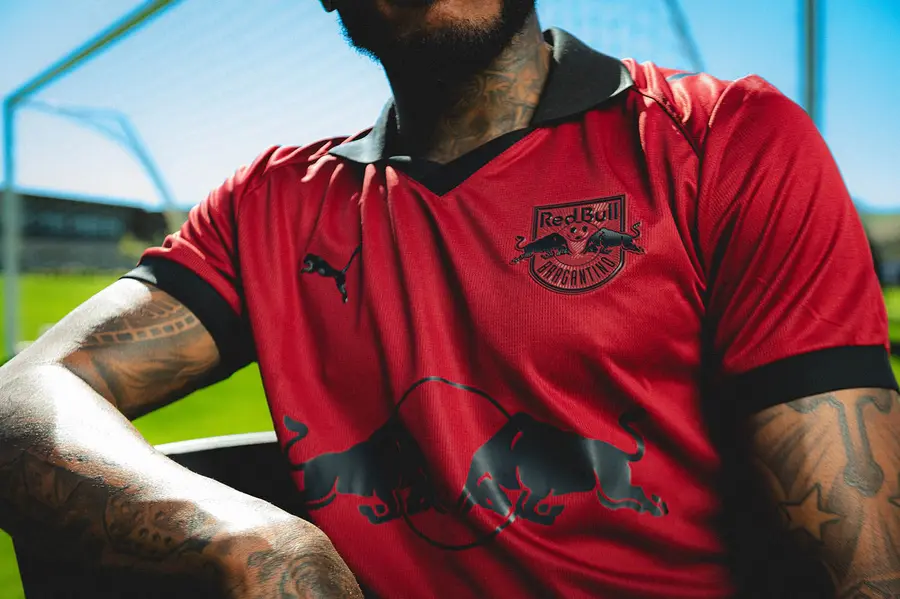 Bragantino 2026/27: wine and black for the third kit · 7