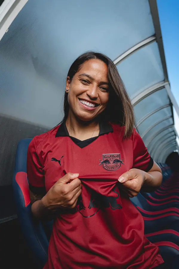Bragantino 2026/27: wine and black for the third kit · 8