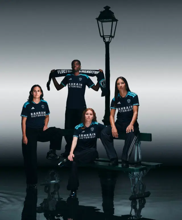 Paris FC 2026/27: two blues and a wavy edge · 4