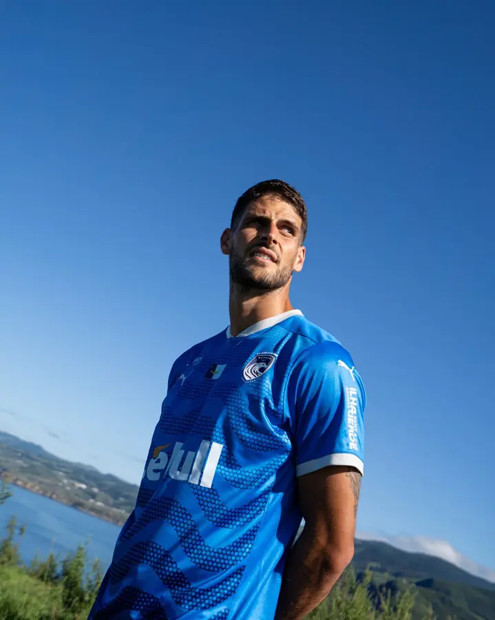 Santa Clara 2026/27: dal rosso alle onde blu · 12
