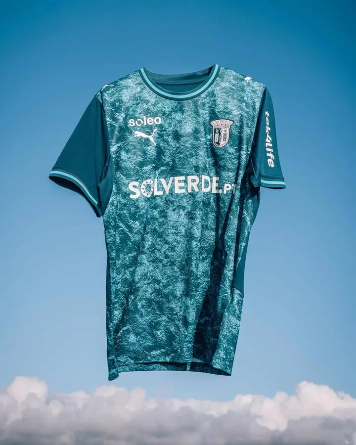 Braga 2026/27: Blau bestimmt das dritte Trikot · 5