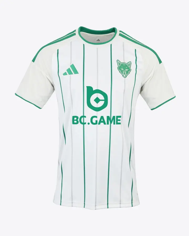 Leicester 2026/27: green lines and a fox head · presentation photographs