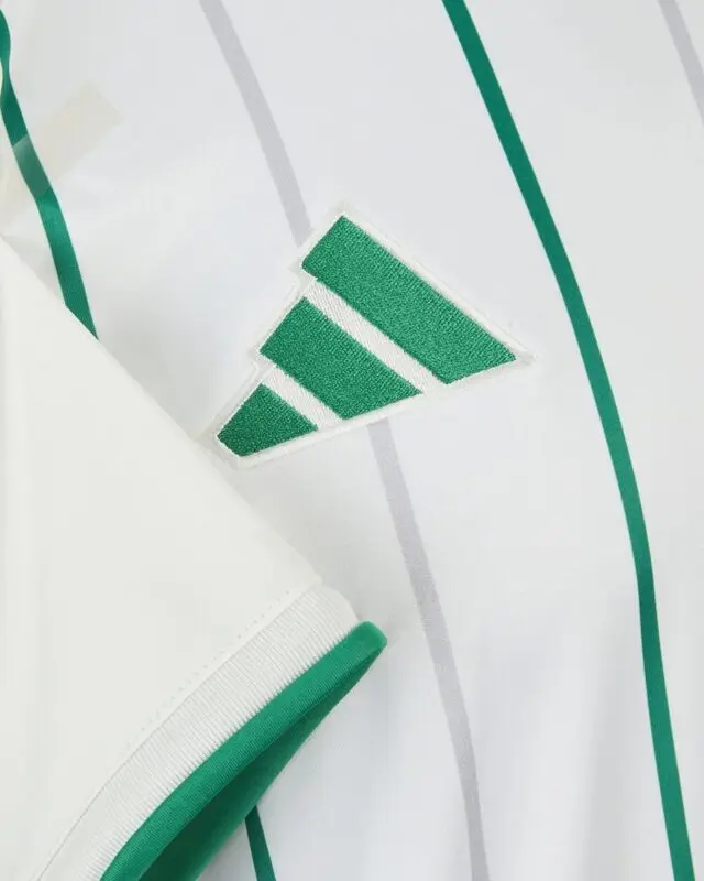 Leicester 2026/27: green lines and a fox head · 4