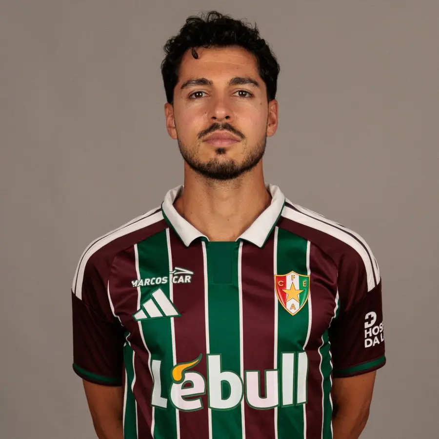 Estrela 2026/27: coloured stripes and a white alternative · presentation photographs