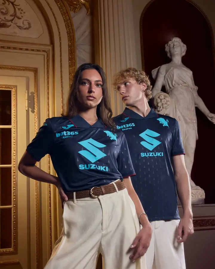 Torino 2026/27: navy and turquoise on the third shirt · presentation photographs