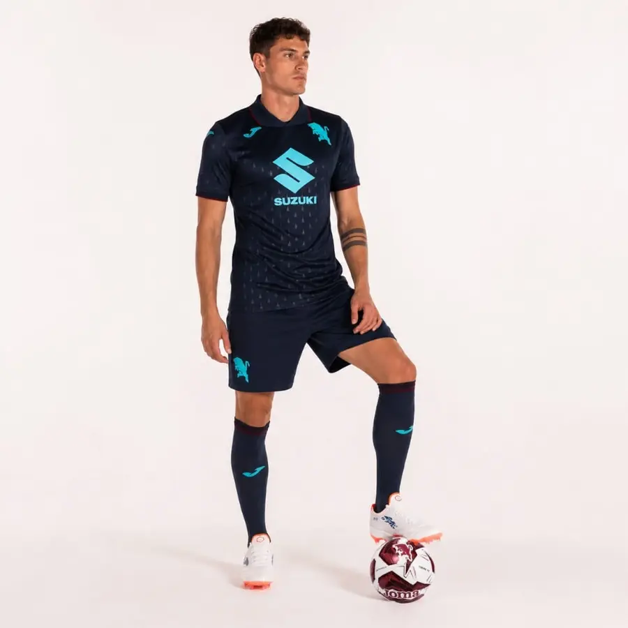 Torino 2026/27: navy and turquoise on the third shirt · 5