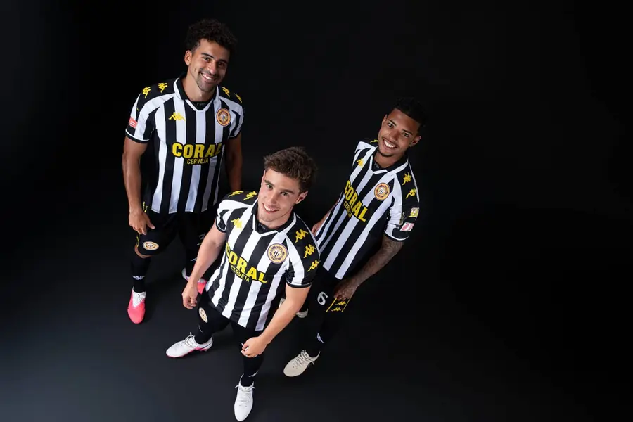 Nacional da Madeira 2026/27: black and white stripes with Kappa · 4