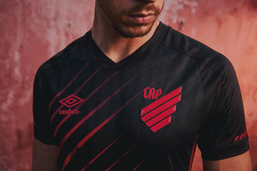 Athletico 2026: red diagonals on the third shirt · 6