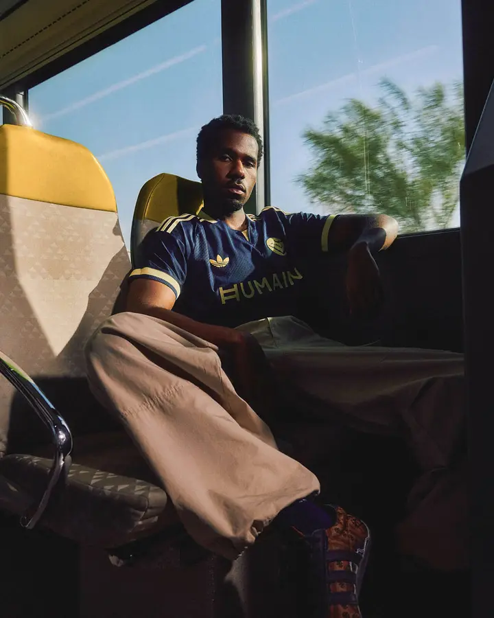 Al-Nassr 2026/27: away shirt · 6