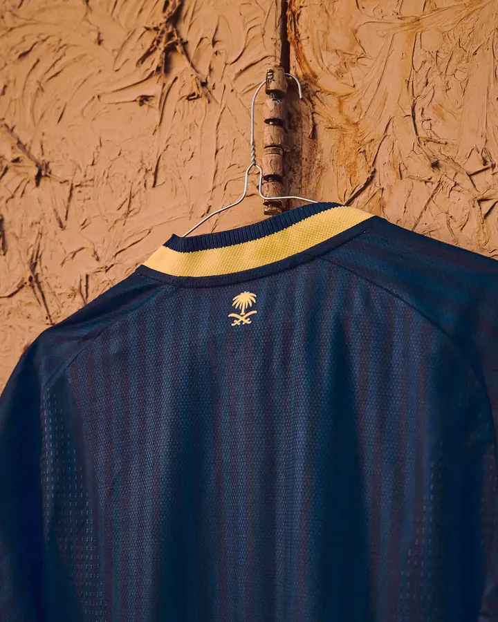 Al-Nassr 2026/27: away shirt · 7