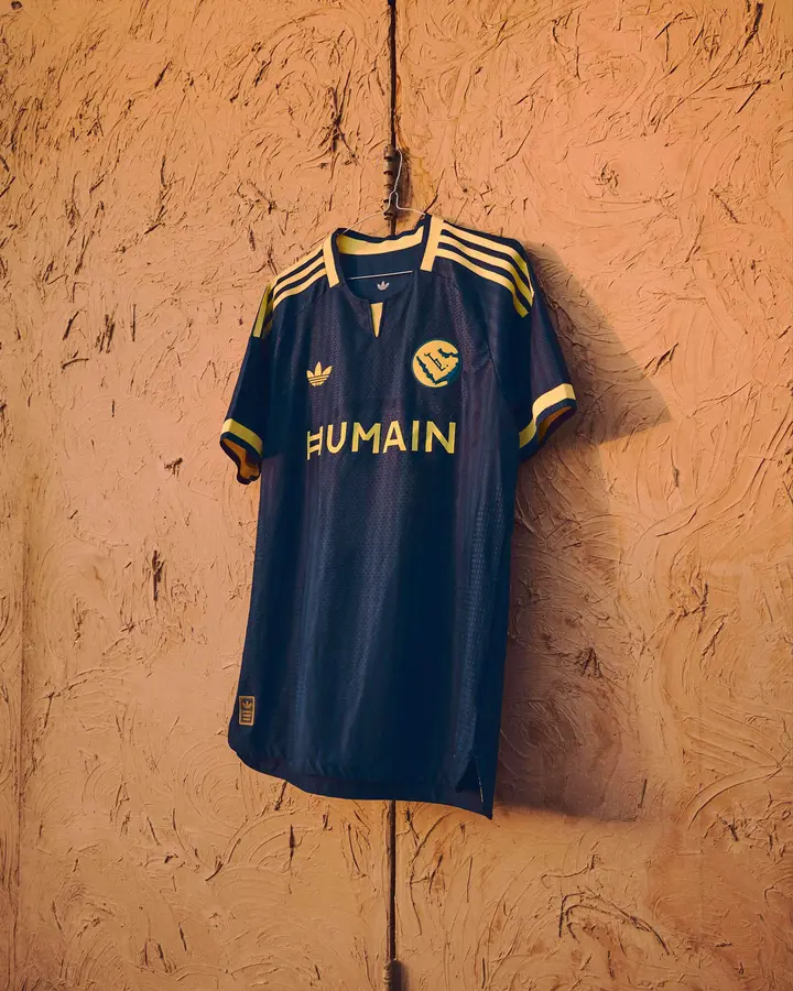 Al-Nassr 2026/27: away shirt · presentation photographs