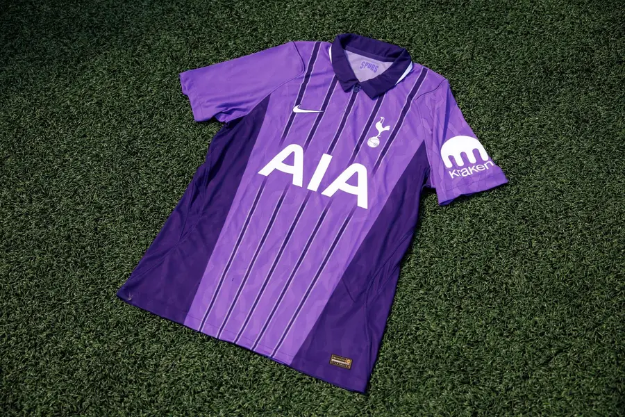 Tottenham 2026/27: third shirt · 8