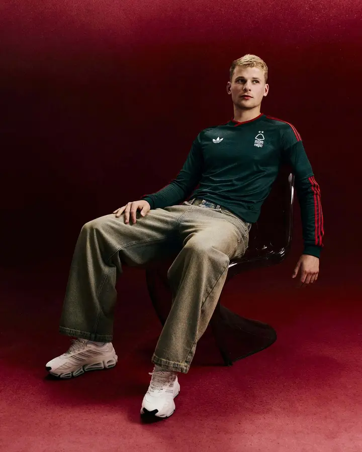 Nottingham Forest 2026/27: Auswärtstrikot · 6
