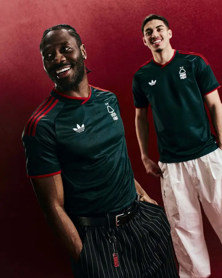 Nottingham Forest 2026/27: Auswärtstrikot · 5